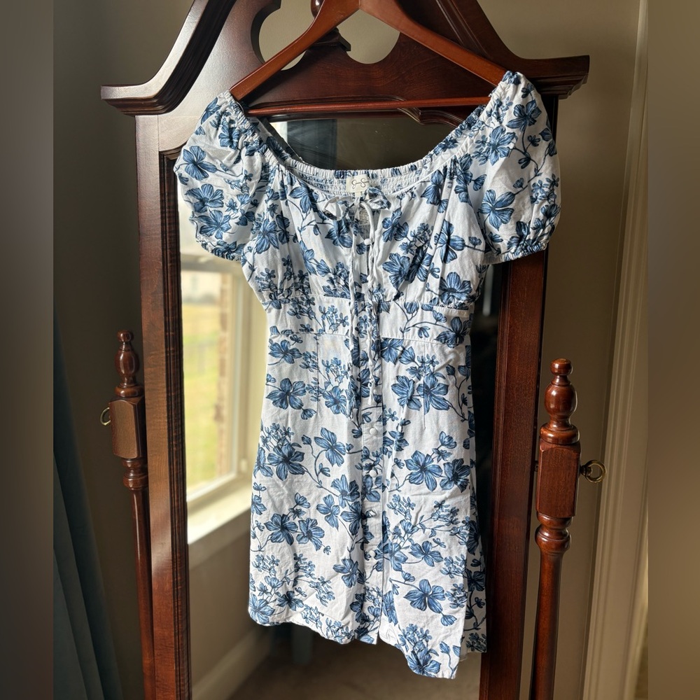 Sun Dress Women’s size Small Blue & White Florals Linen blend